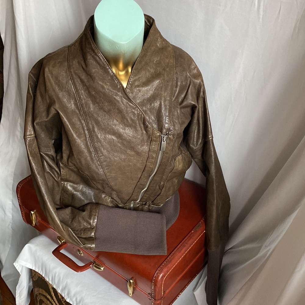 Genuine leather Olive green jacket - Picture 5 of 16